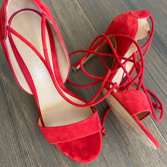 Heels - Picture 3 of 13